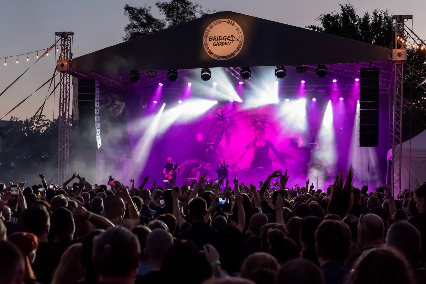 The Bridge Garden was a popular venue for the Győr music scene during the summer (Photos: András Adorján, Máté Dudás)